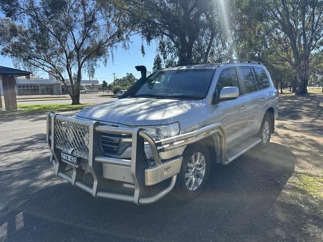 2020 Toyota Landcruiser VX in Silver