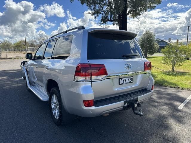 2020 Toyota Landcruiser VX in Silver