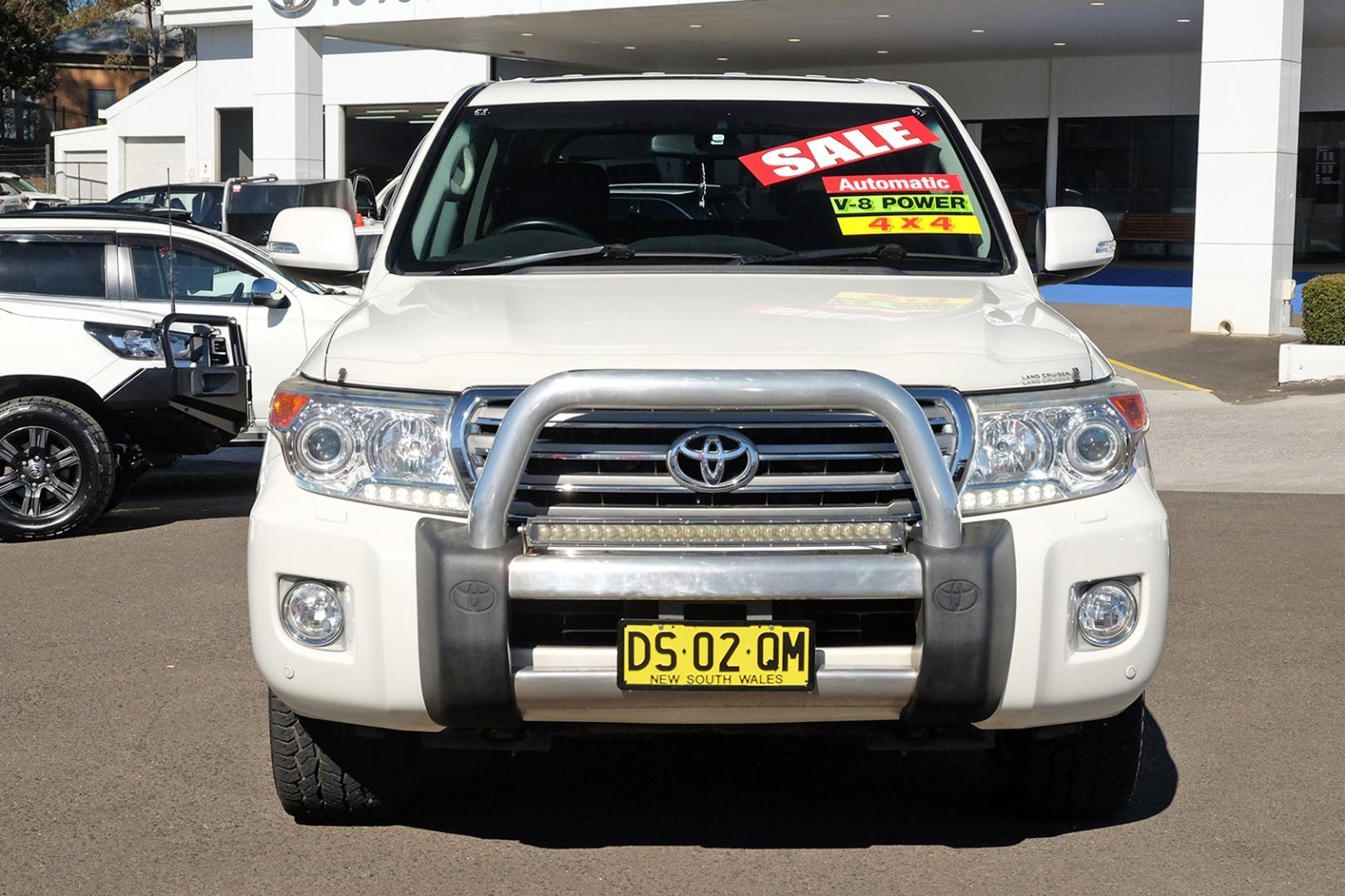 2014 Toyota Landcruiser VX in White