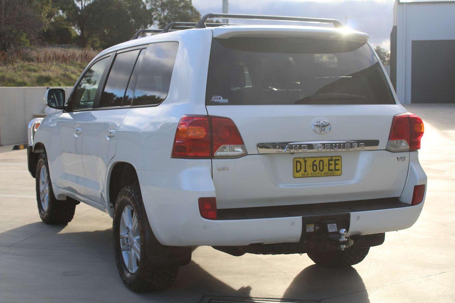 2015 Toyota Landcruiser VX in White