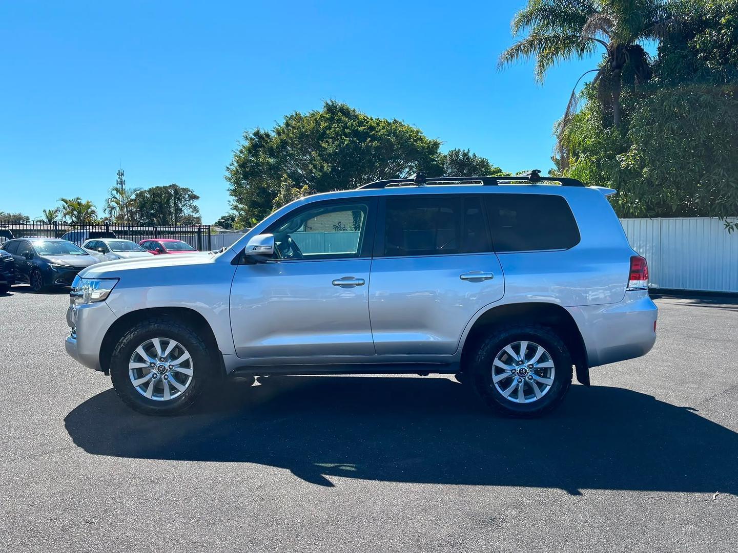 2018 Toyota Landcruiser VX in Silver