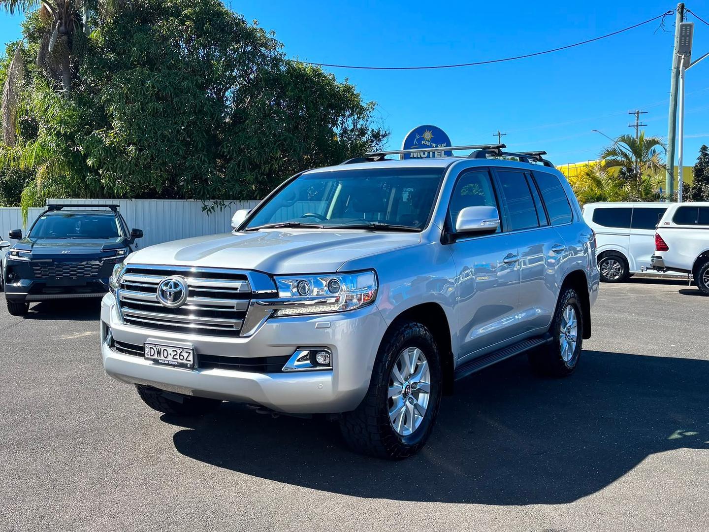 2018 Toyota Landcruiser VX in Silver
