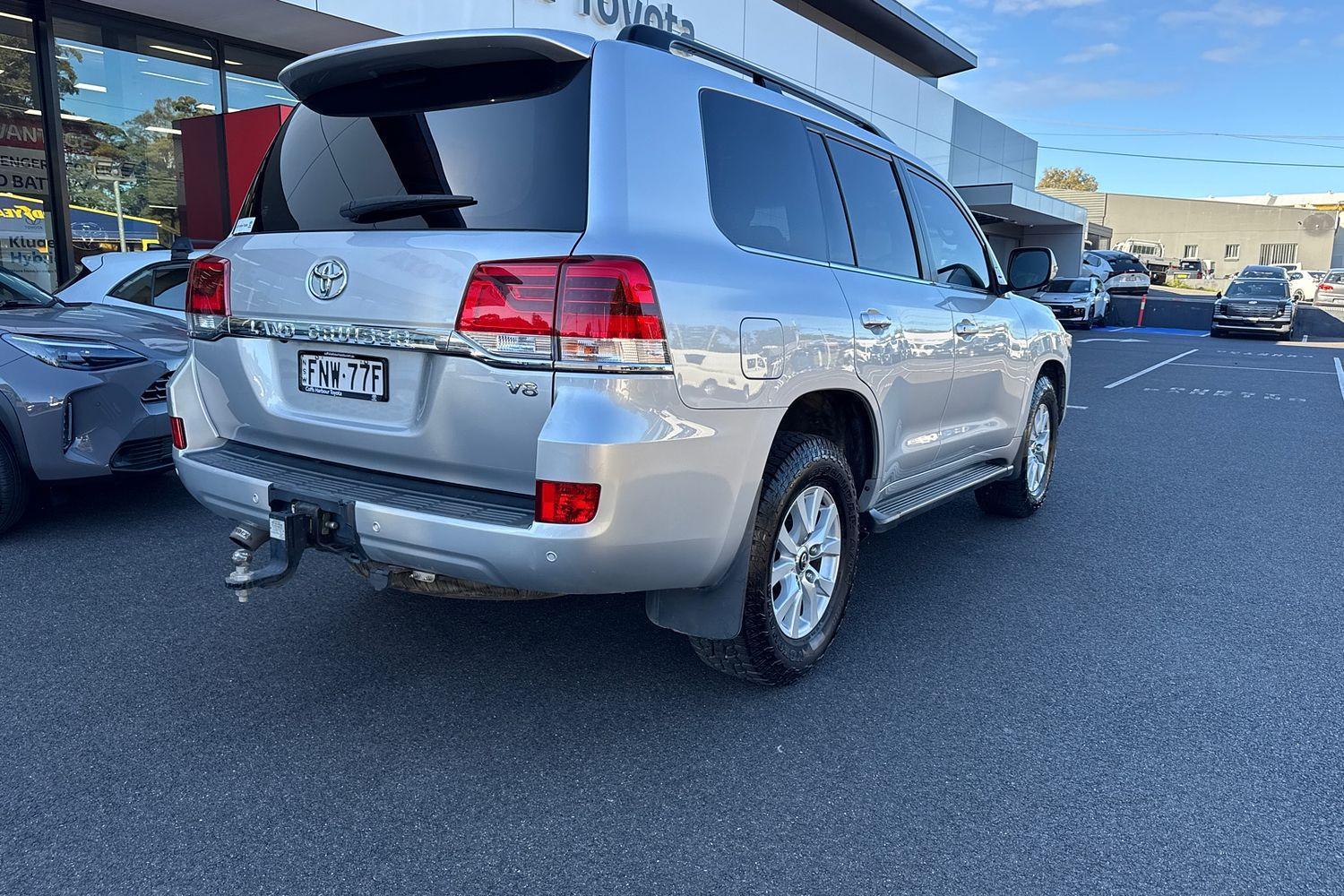2019 Toyota Landcruiser VX in Silver