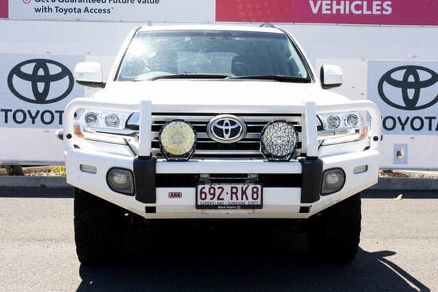 2020 Toyota Landcruiser VX in White