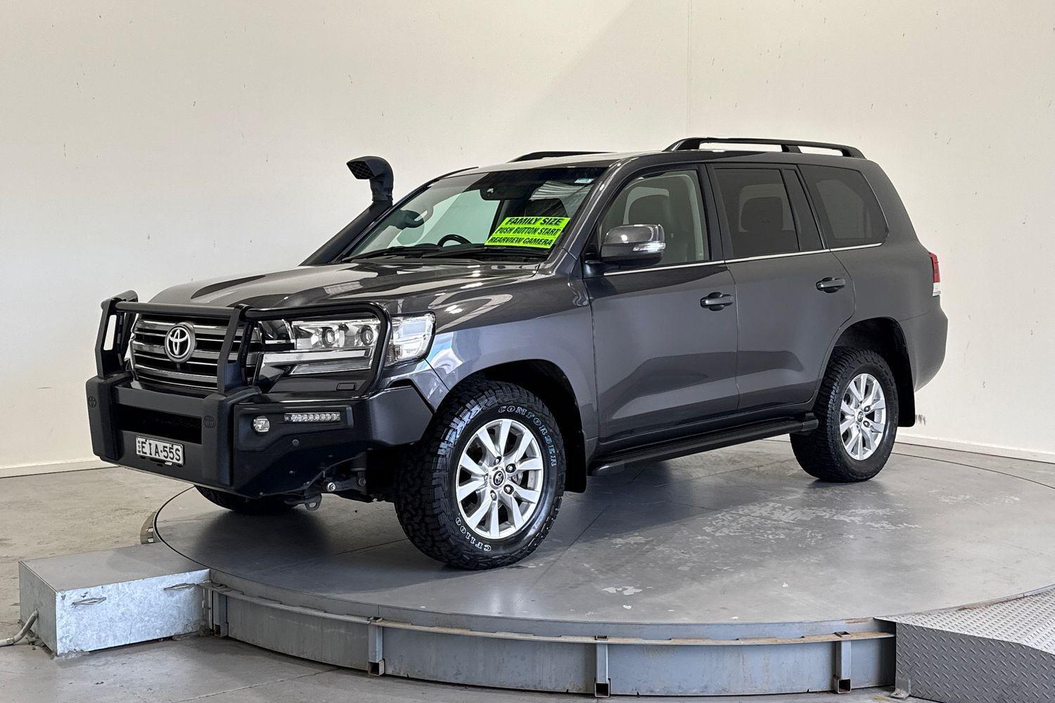 2020 Toyota Landcruiser VX in Silver