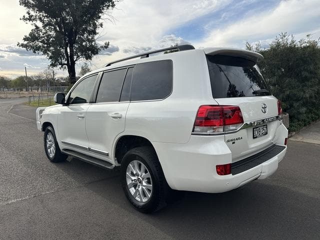 2020 Toyota Landcruiser Sahara in White