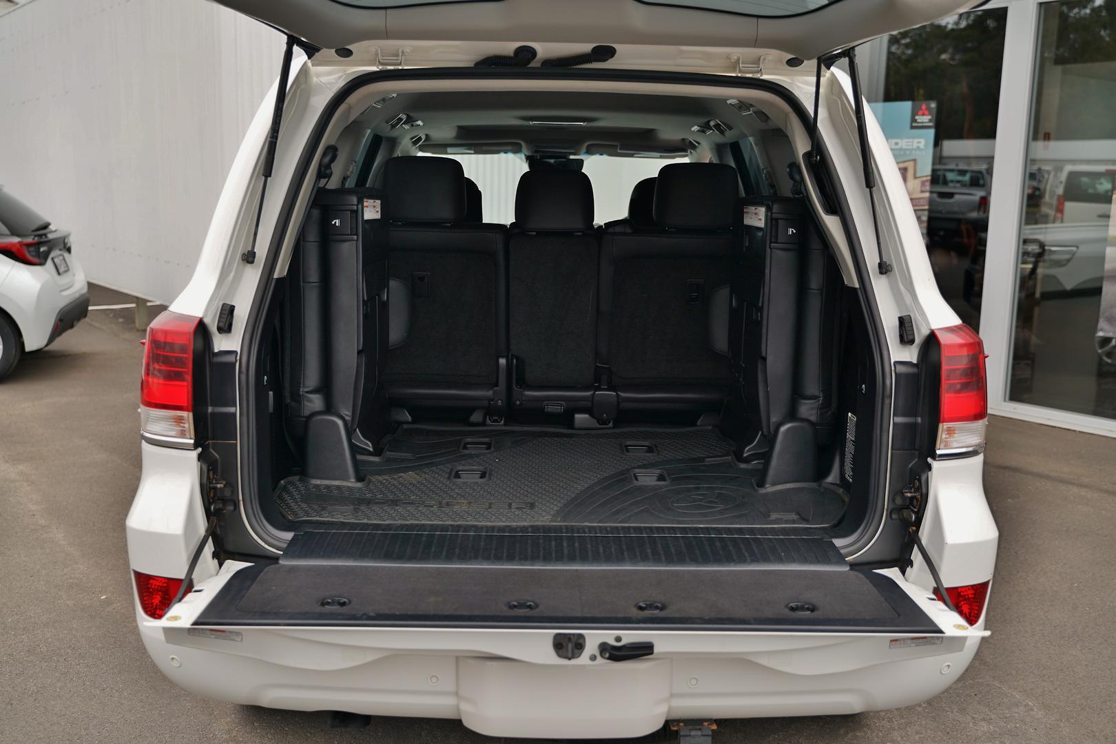 2021 Toyota Landcruiser Sahara in White