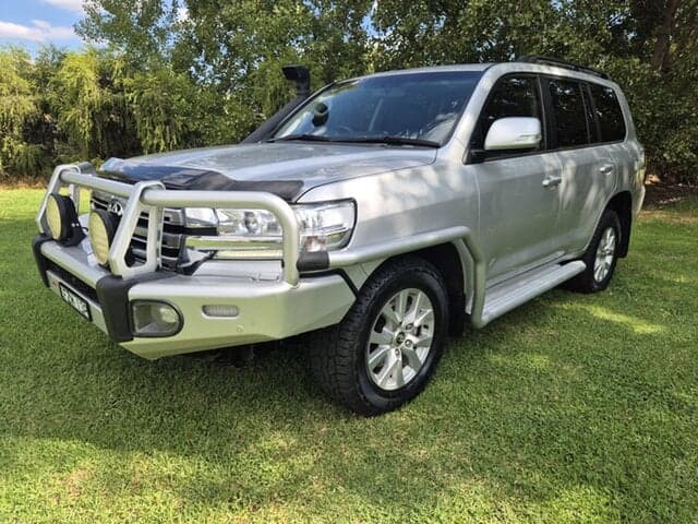 2021 Toyota Landcruiser VX in Silver