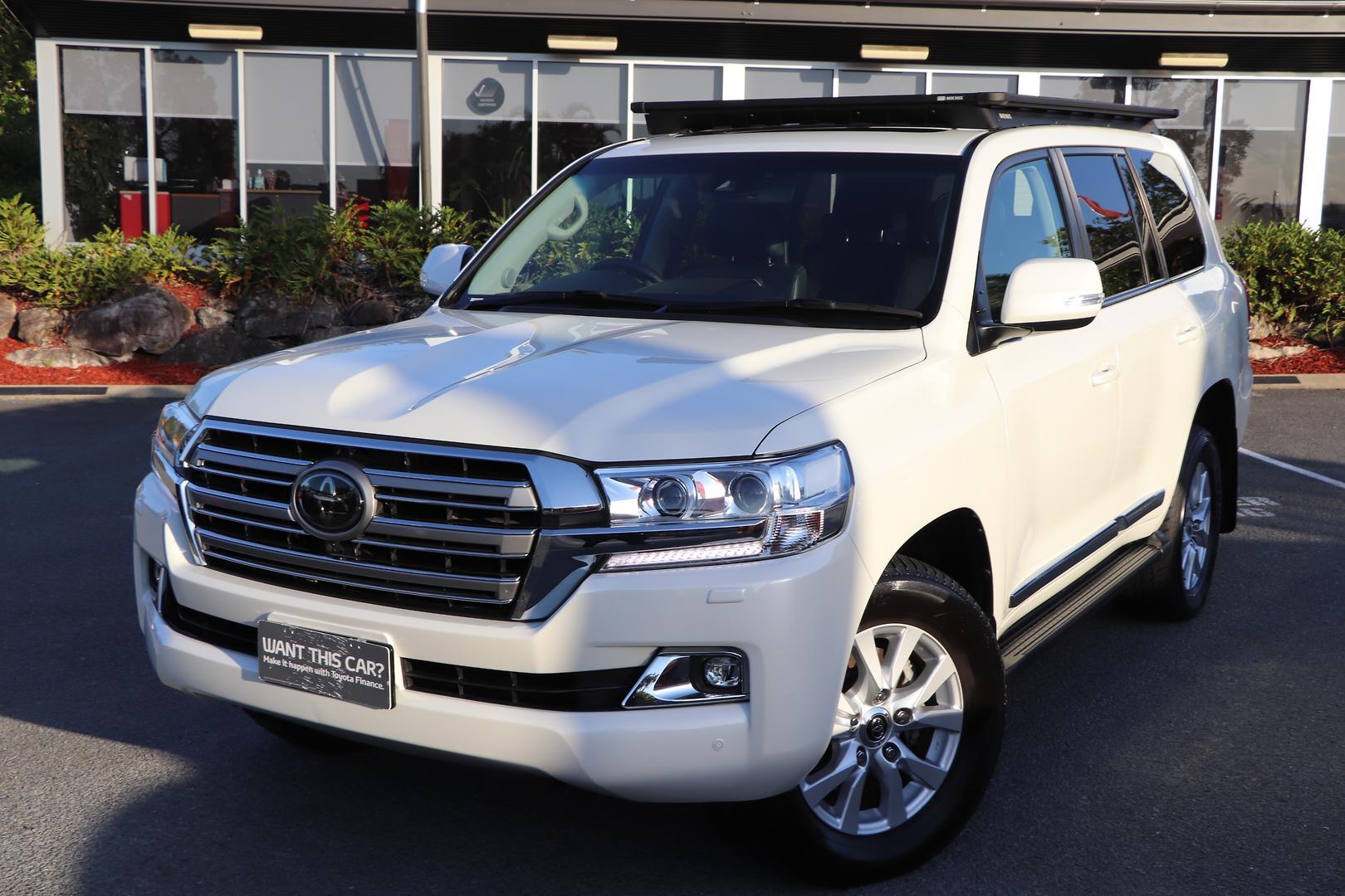 2020 Toyota Landcruiser Sahara in White