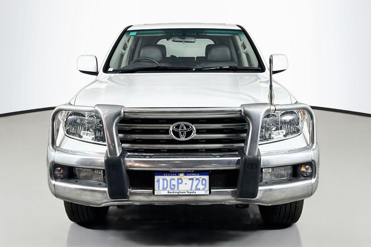 2009 Toyota Landcruiser VX in White