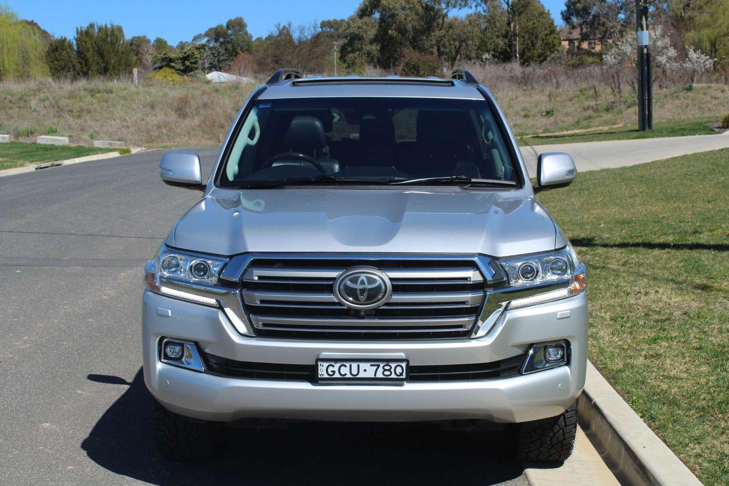 2017 Toyota Landcruiser Sahara in Silver