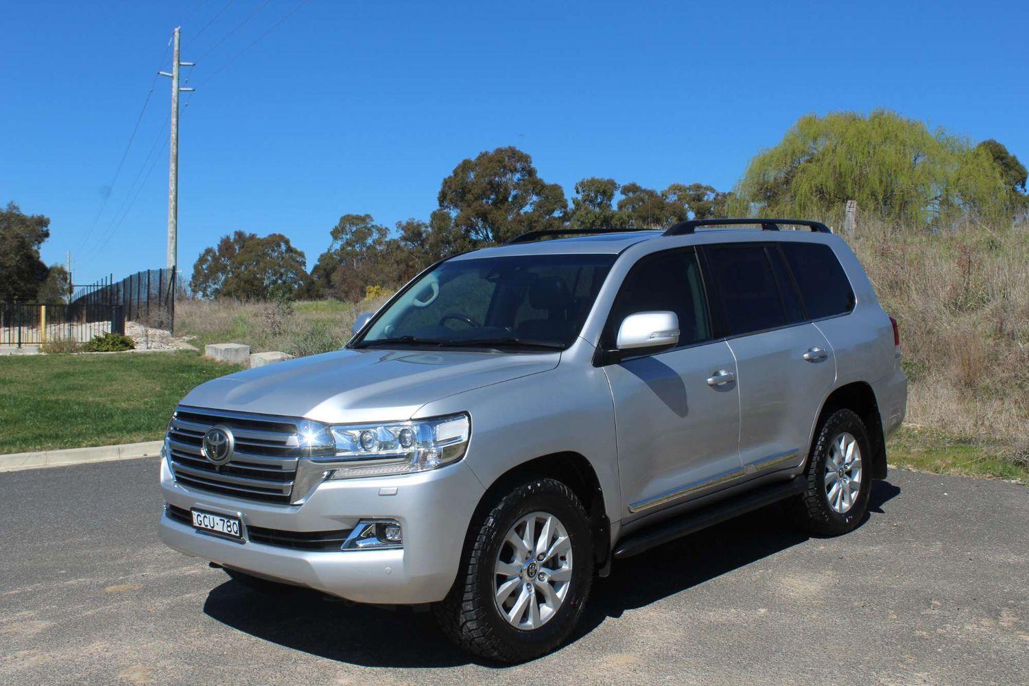 2017 Toyota Landcruiser Sahara in Silver