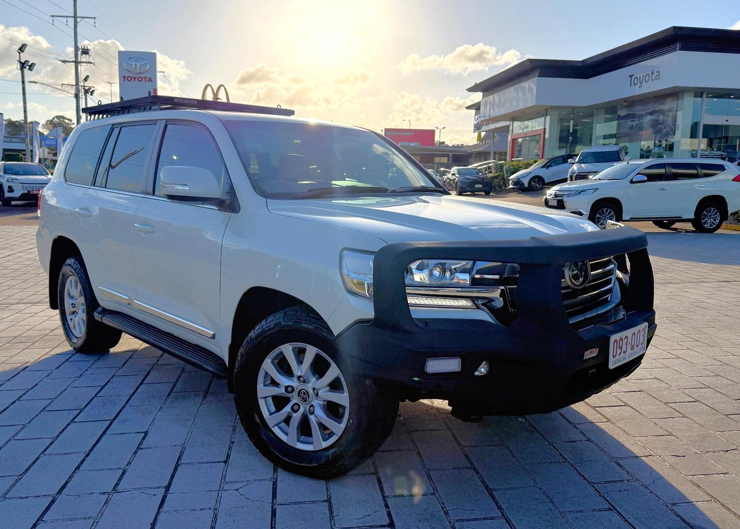 2019 Toyota Landcruiser Sahara in White