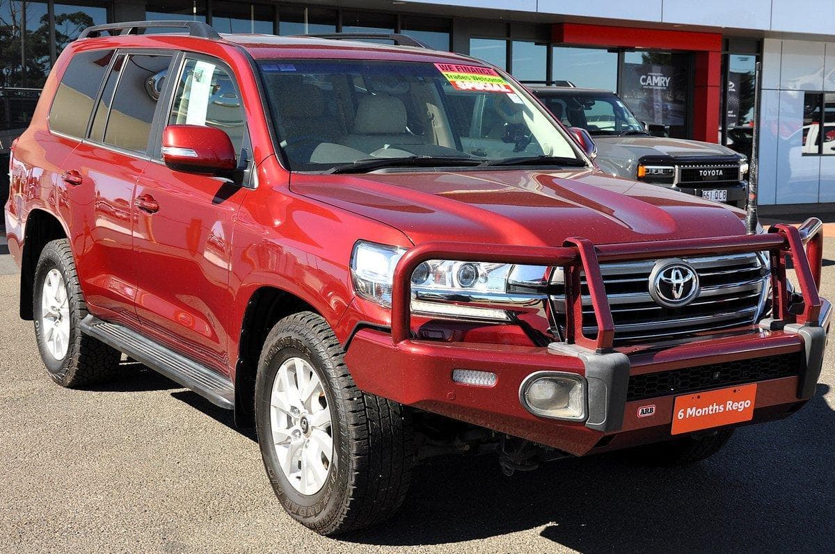 2020 Toyota Landcruiser VX in Red