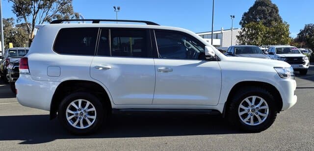 2020 Toyota Landcruiser VX in White
