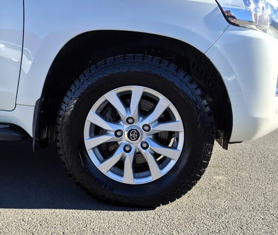 2020 Toyota Landcruiser VX in White