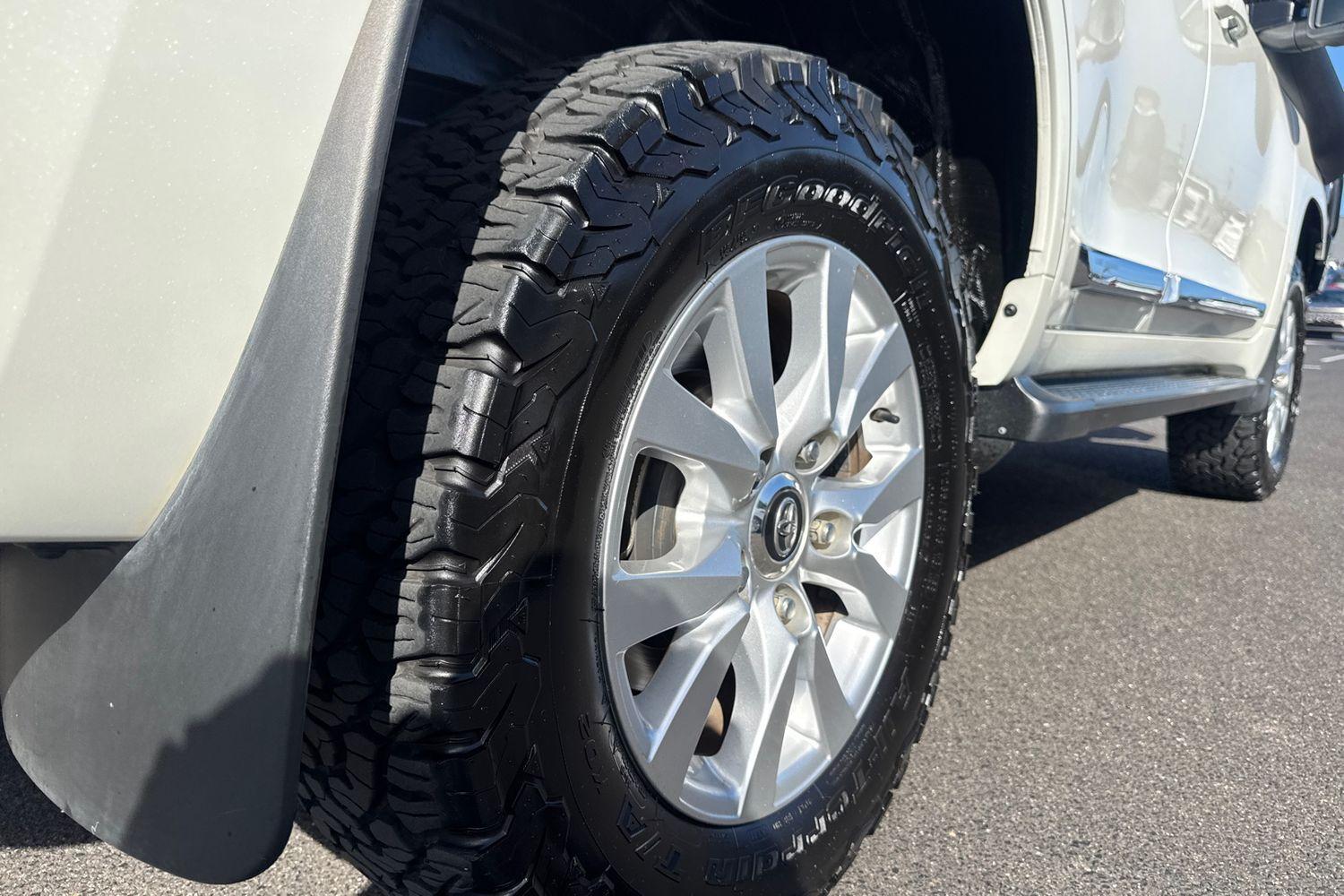 2020 Toyota Landcruiser Sahara in White