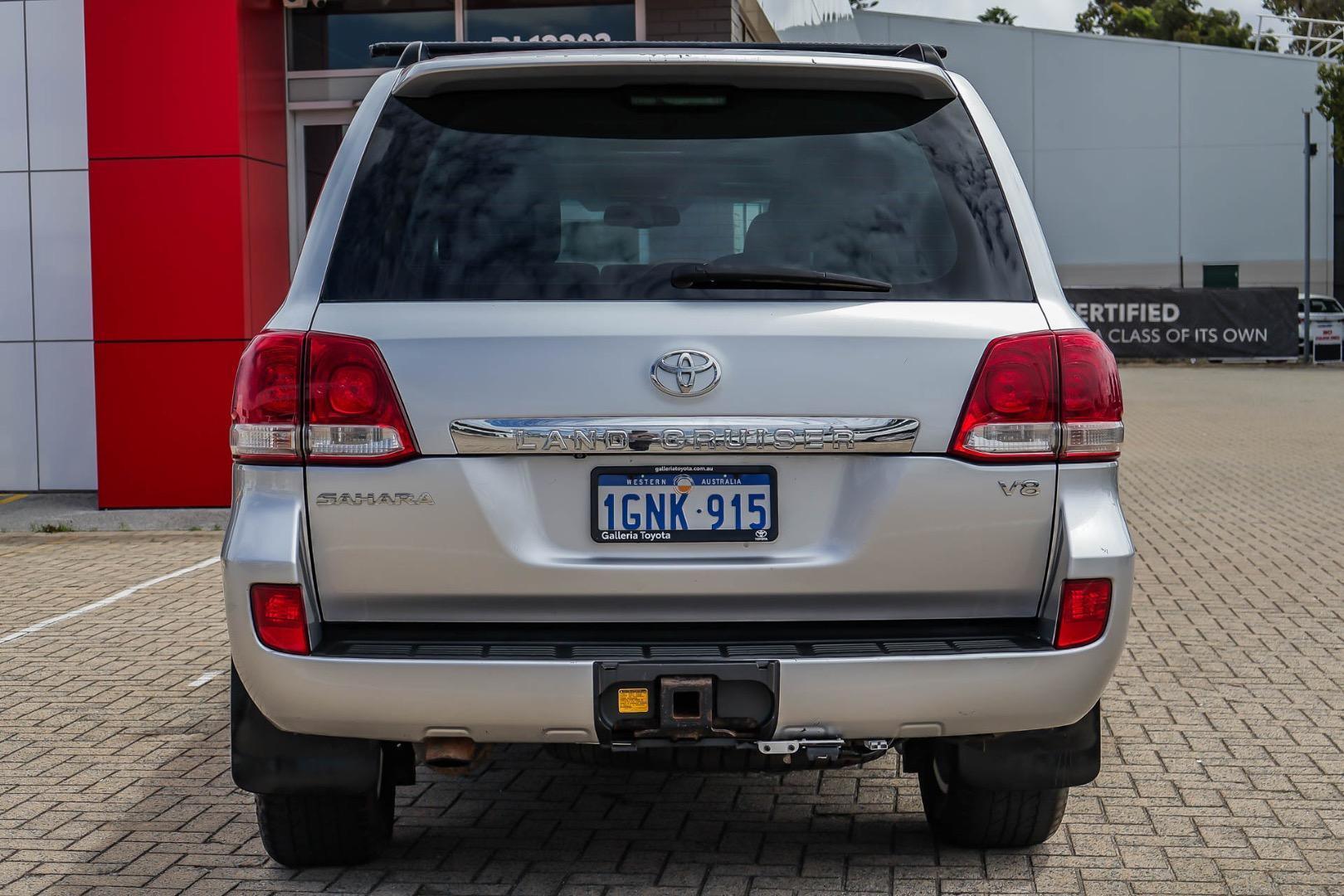 2009 Toyota Landcruiser Sahara in Silver