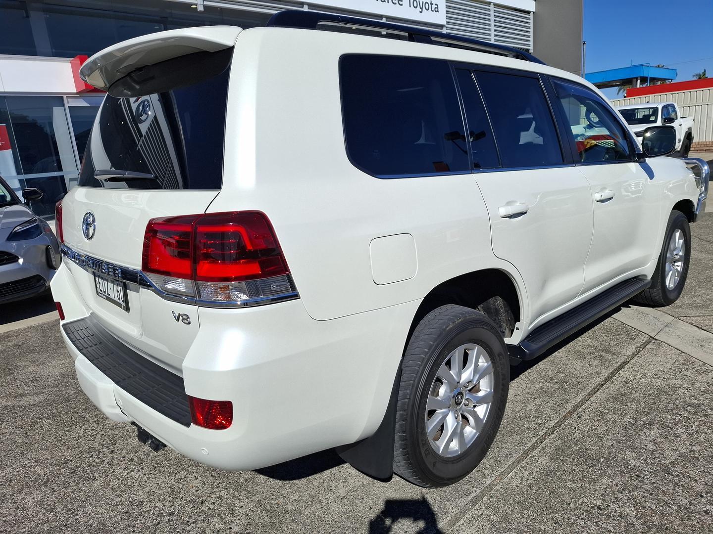 2019 Toyota Landcruiser VX in White