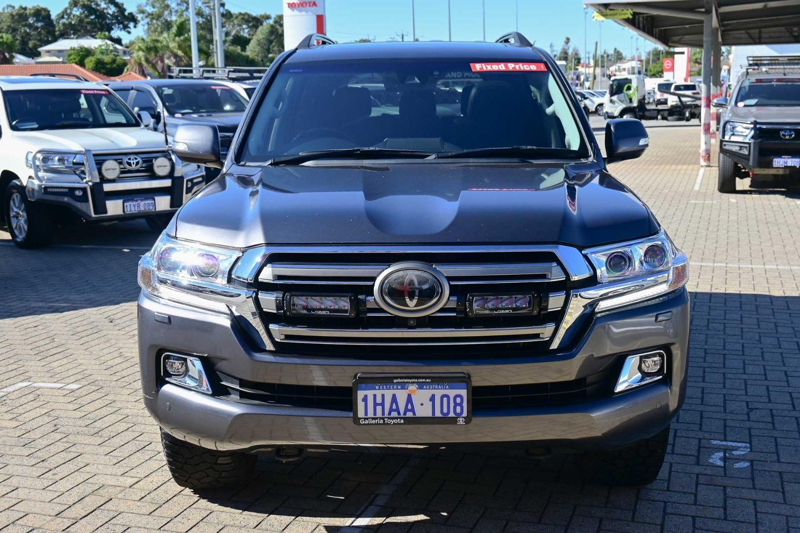 2019 Toyota Landcruiser Sahara in Silver