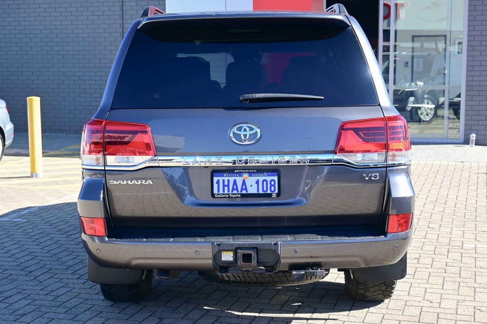 2019 Toyota Landcruiser Sahara in Silver