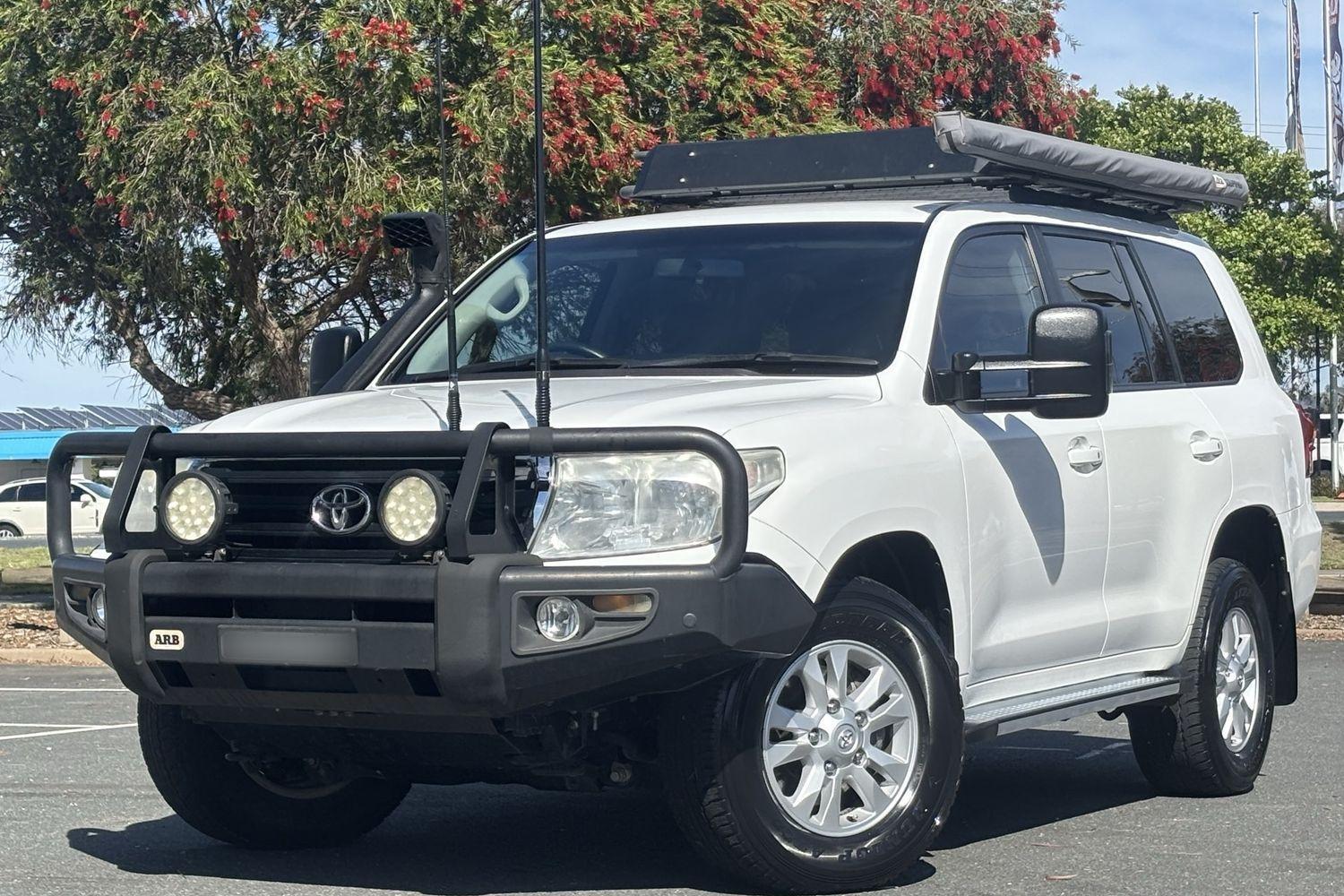 2013 Toyota Landcruiser GXL in White