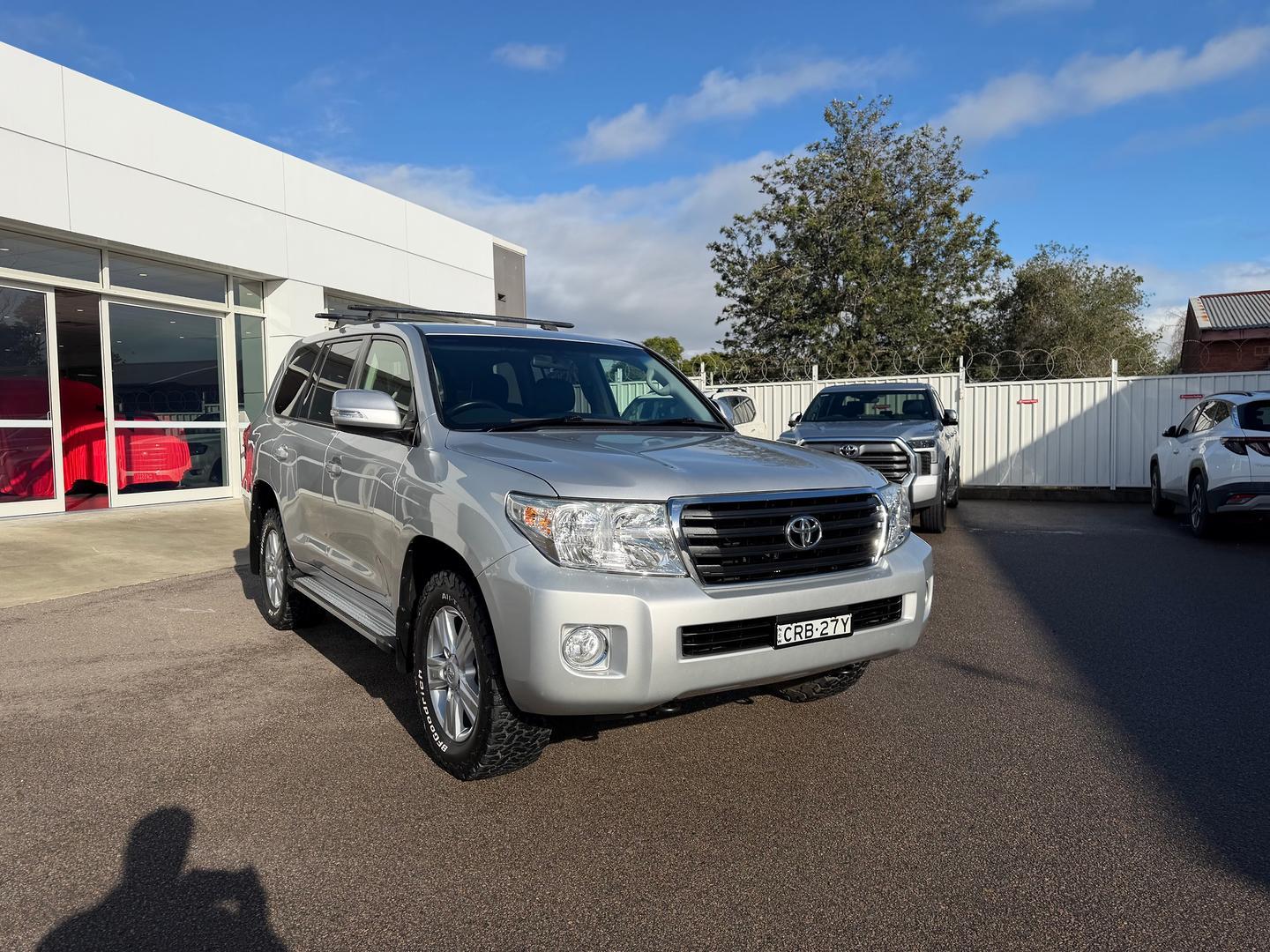 2014 Toyota Landcruiser SE in Silver