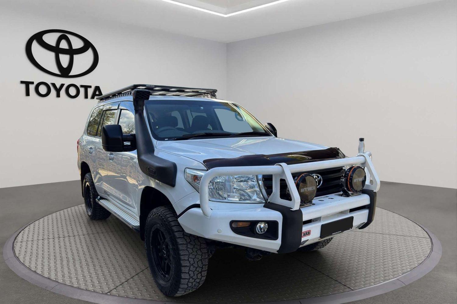 2012 Toyota Landcruiser GXL in White