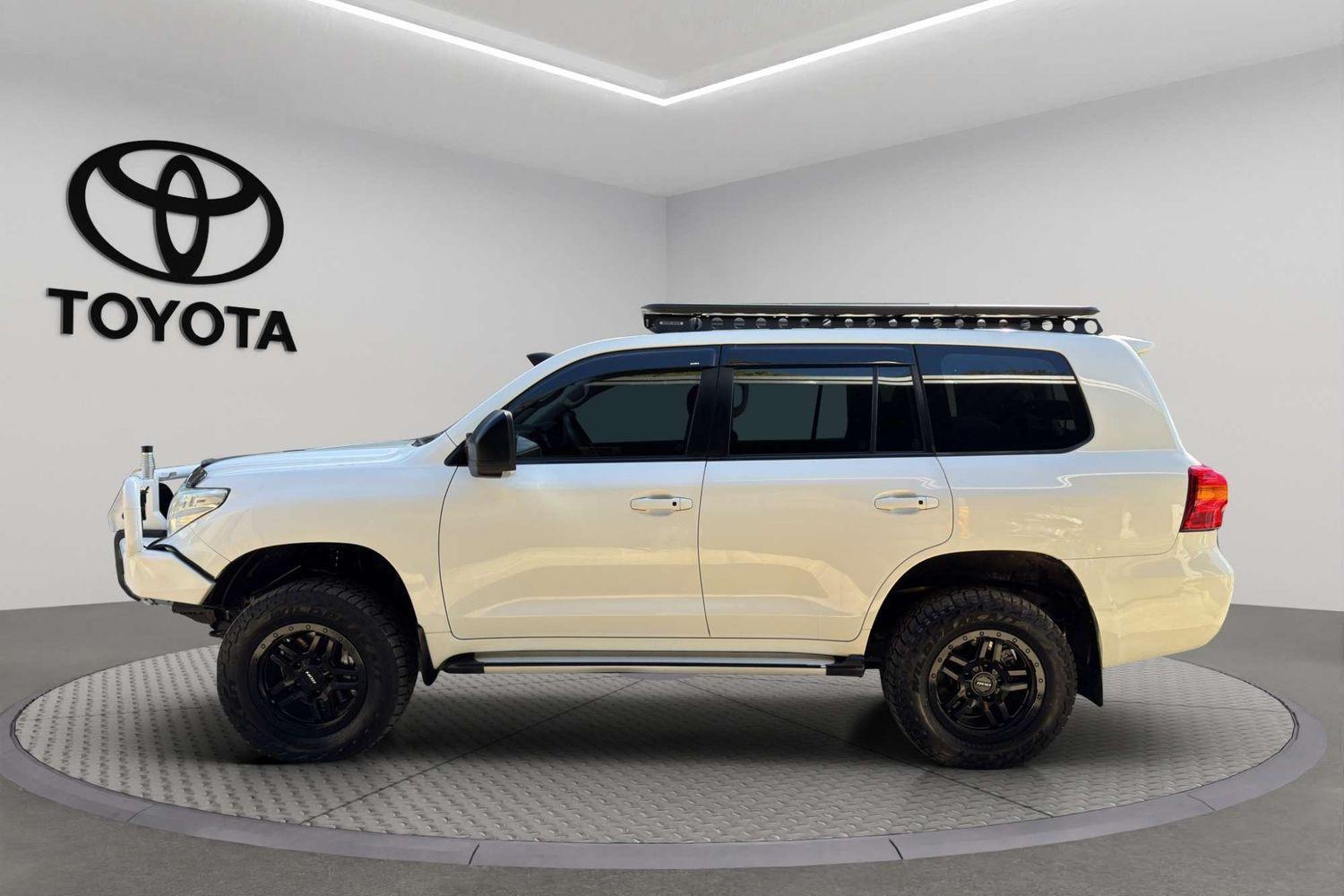 2012 Toyota Landcruiser GXL in White