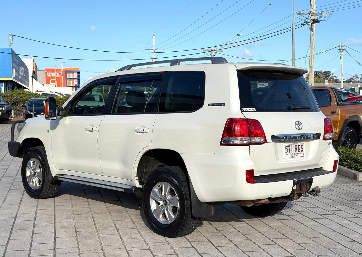 2010 Toyota Landcruiser 60th Anniversary LE in White
