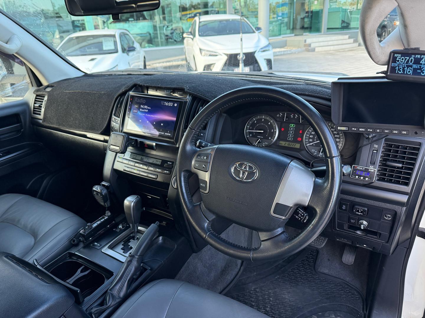 2010 Toyota Landcruiser 60th Anniversary LE in White