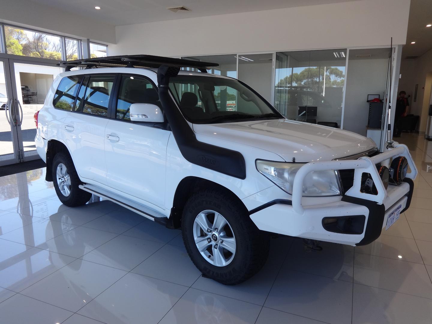 2012 Toyota Landcruiser 200 GXL in White