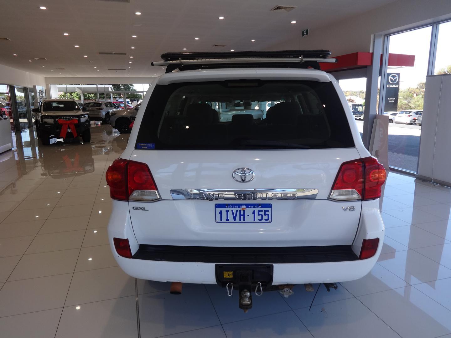 2012 Toyota Landcruiser 200 GXL in White