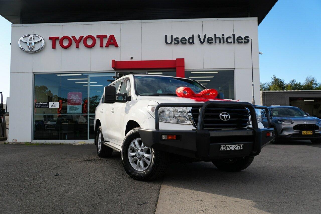 2010 Toyota Landcruiser GXL in White