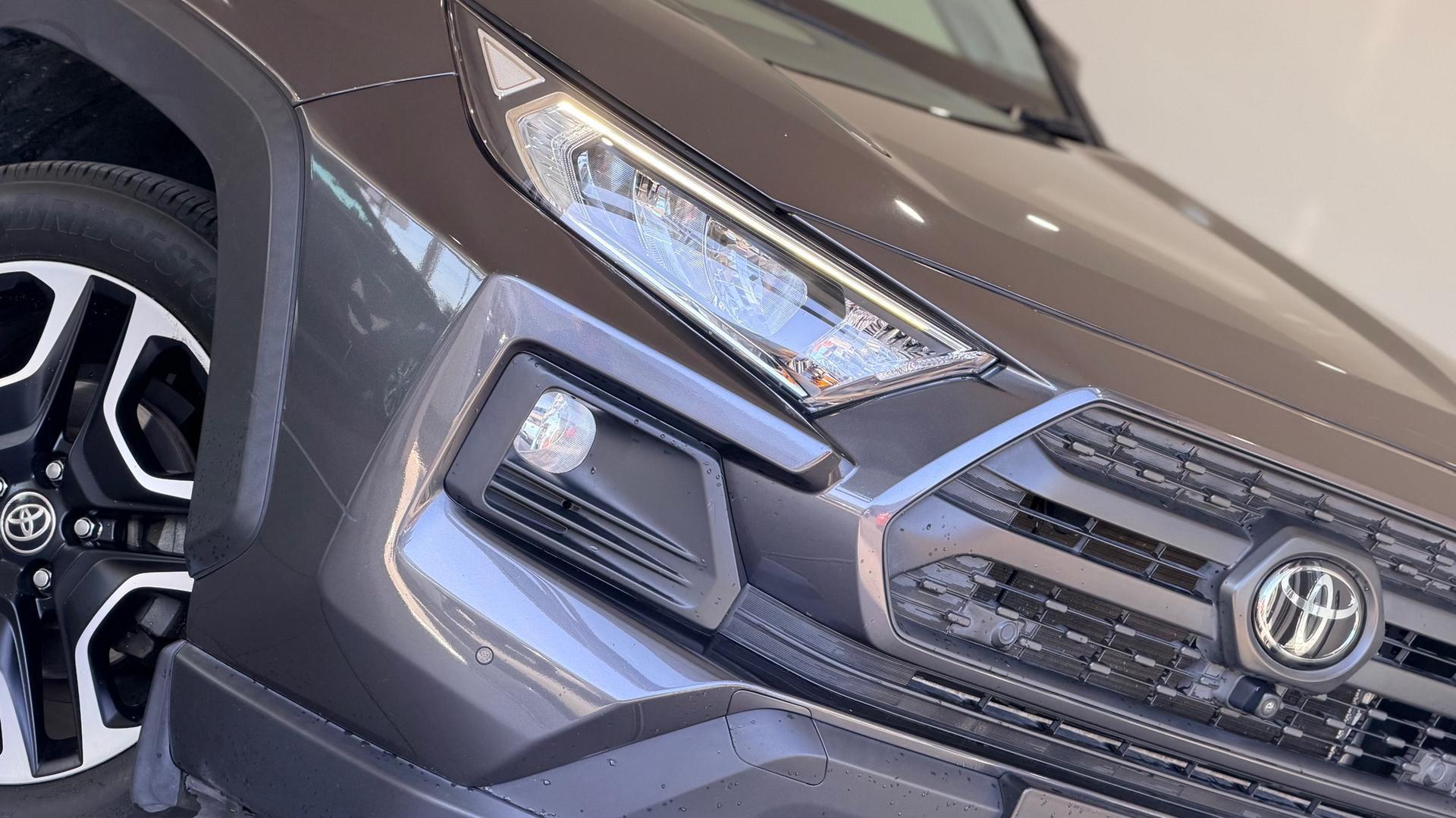 2019 Toyota RAV4 Edge AWD in Silver