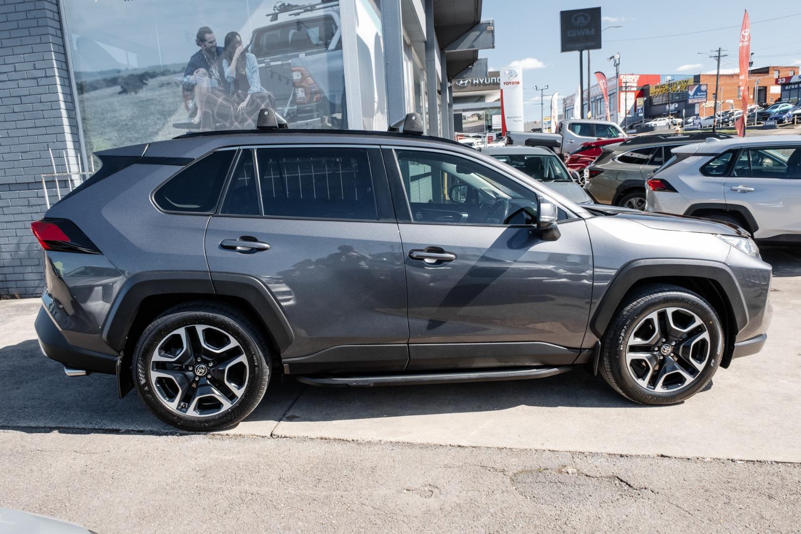2021 Toyota RAV4 Edge AWD in Silver