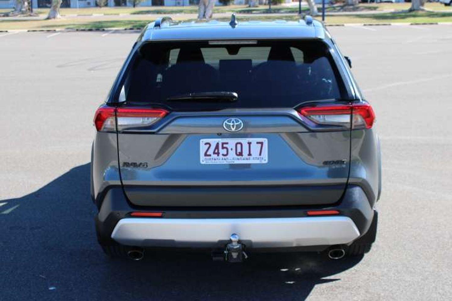 2022 Toyota RAV4 Edge AWD in Silver