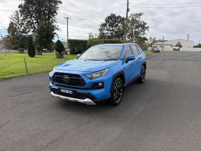 2019 Toyota RAV4 Edge in Blue