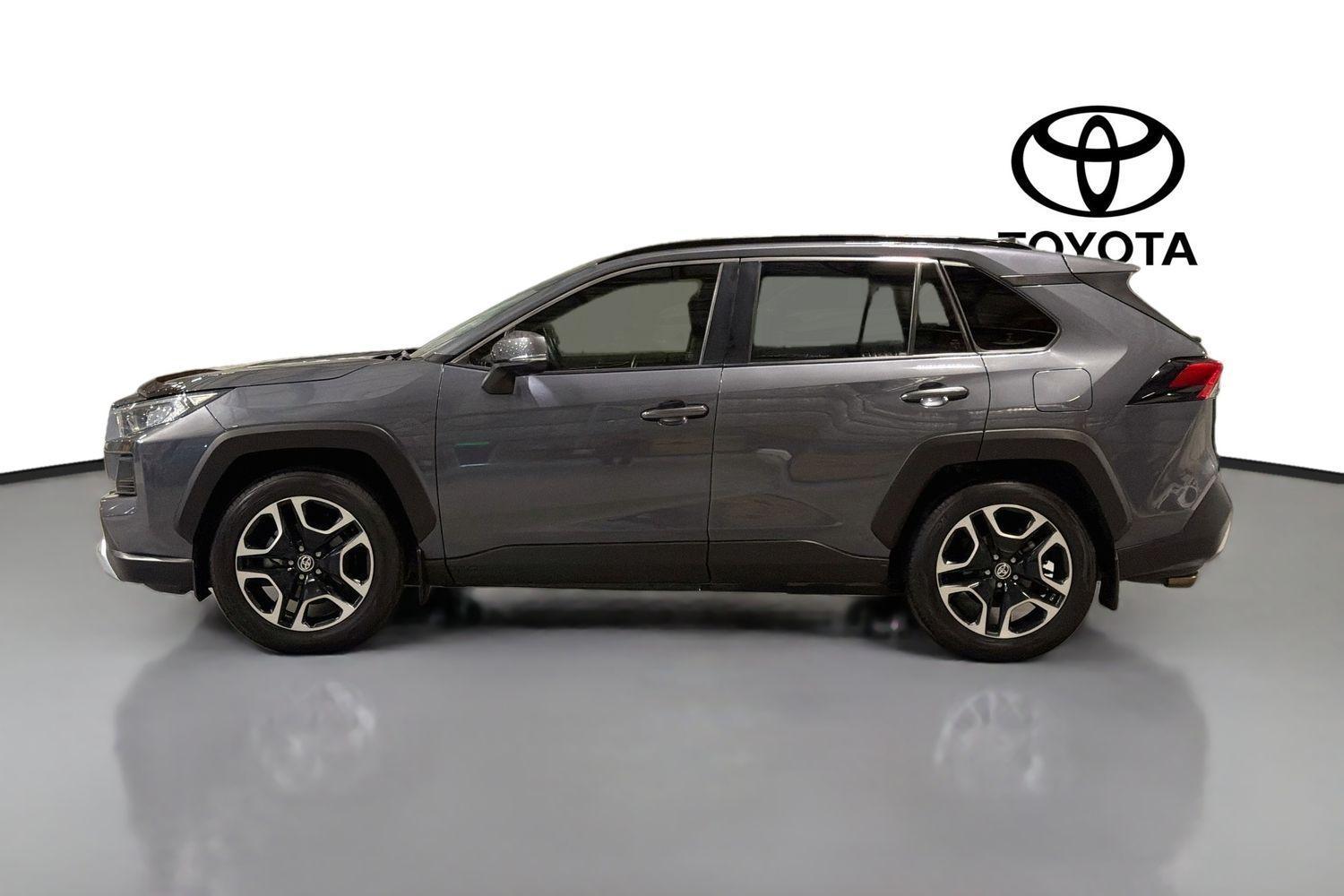 2021 Toyota RAV4 Edge AWD in Silver