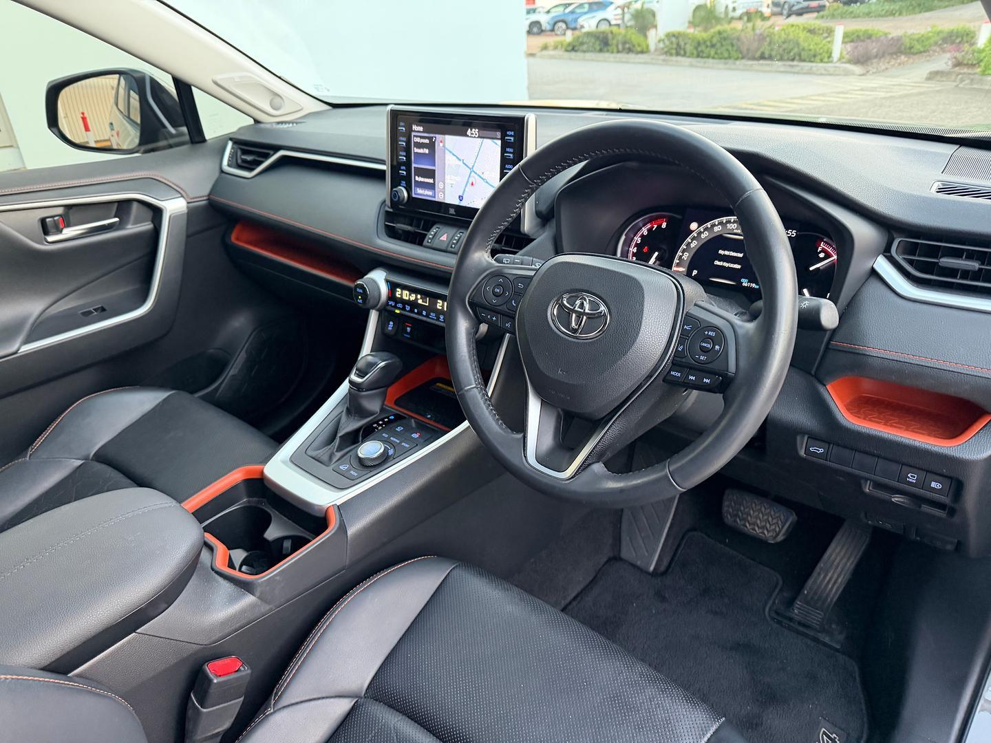 2020 Toyota RAV4 Edge AWD in Green