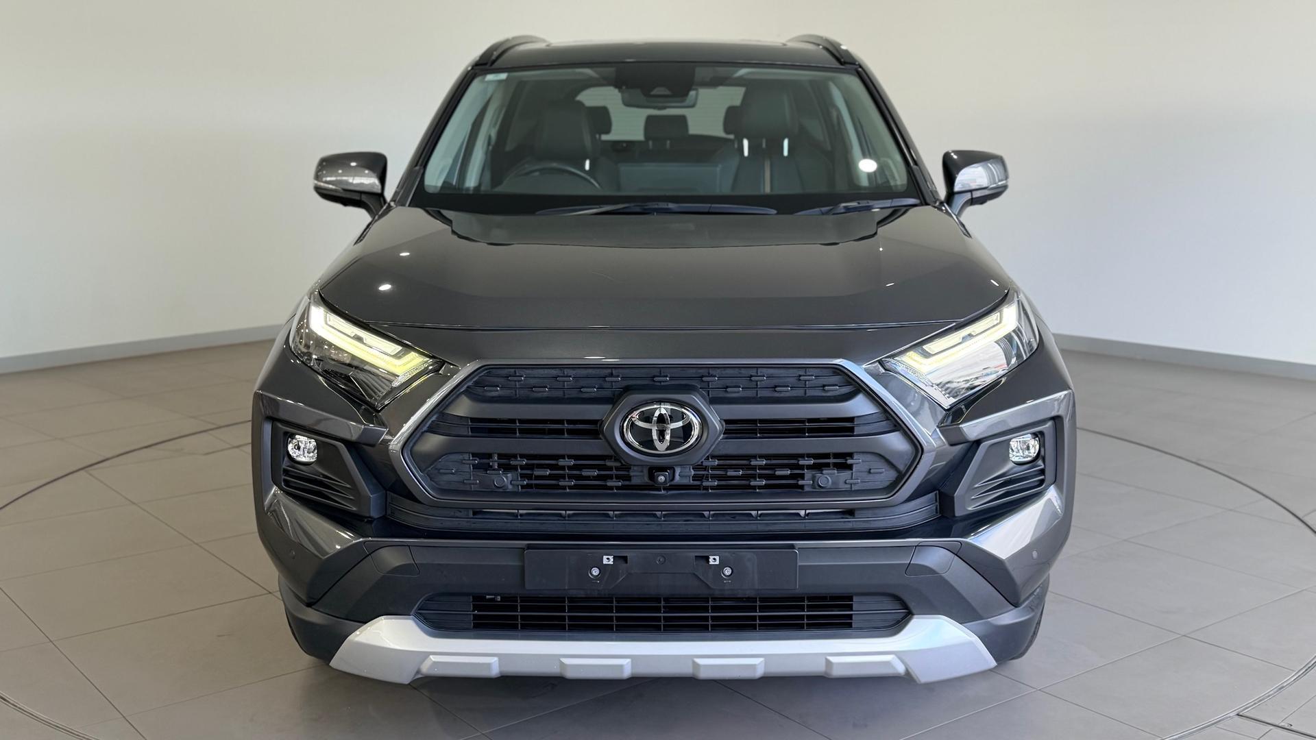2022 Toyota RAV4 Edge AWD in Silver