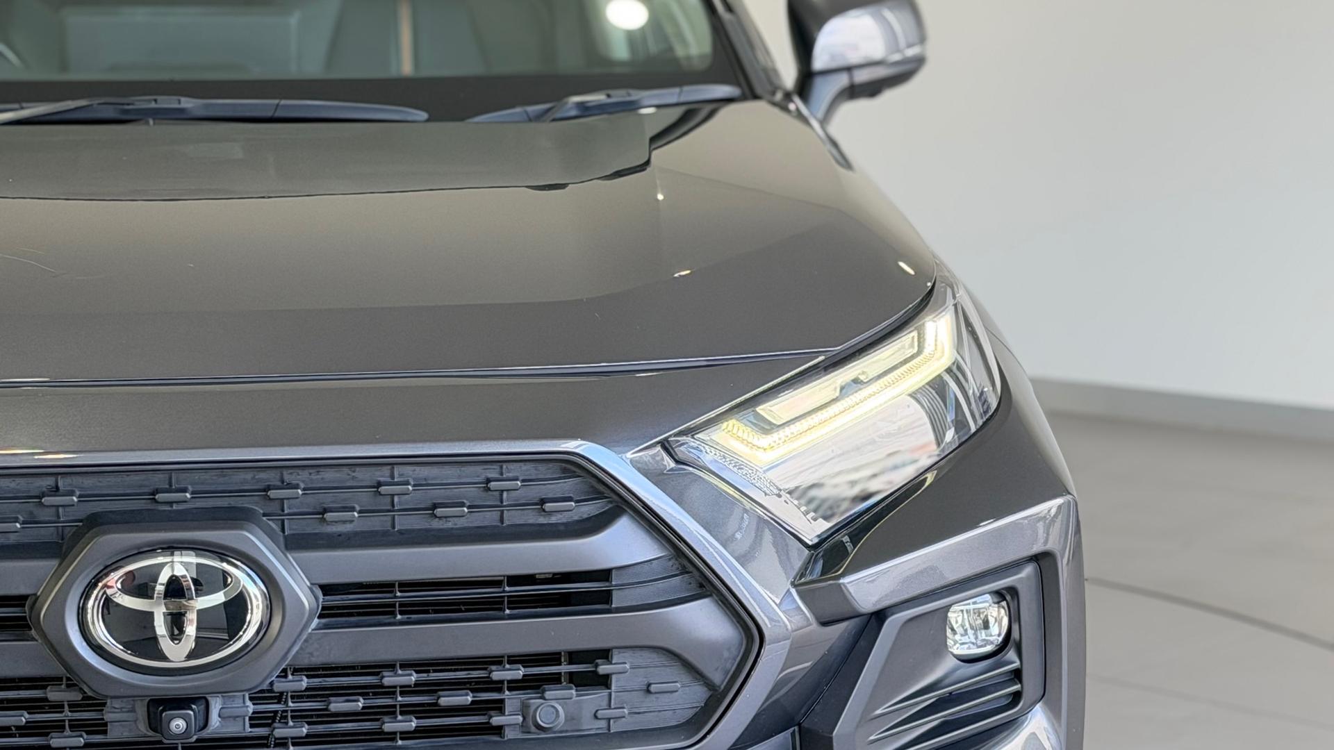 2022 Toyota RAV4 Edge AWD in Silver
