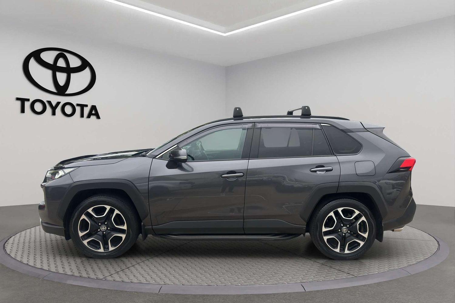 2020 Toyota RAV4 Edge AWD in Silver