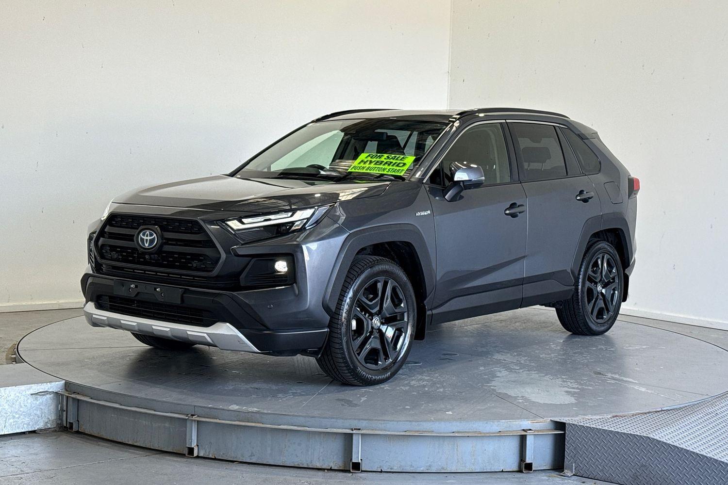 2024 Toyota RAV4 Edge in Grey
