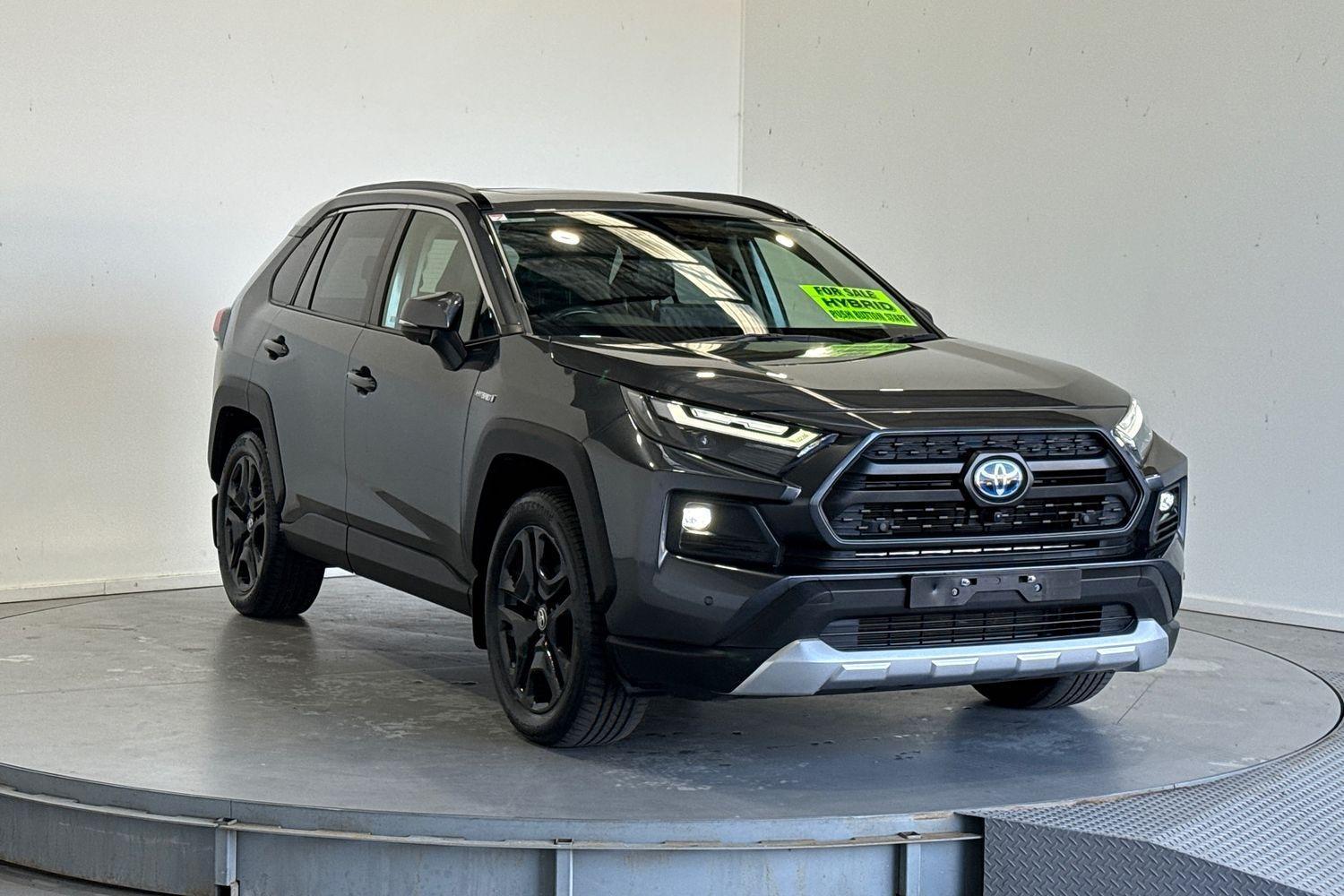 2024 Toyota RAV4 Edge in Grey