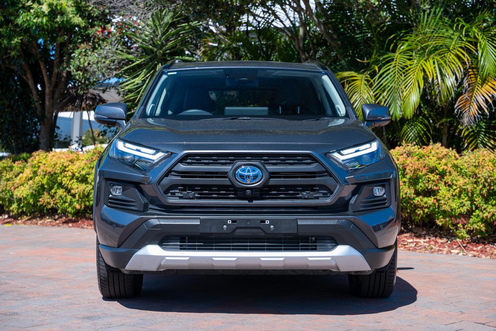 2024 Toyota RAV4 Edge AWD in Silver