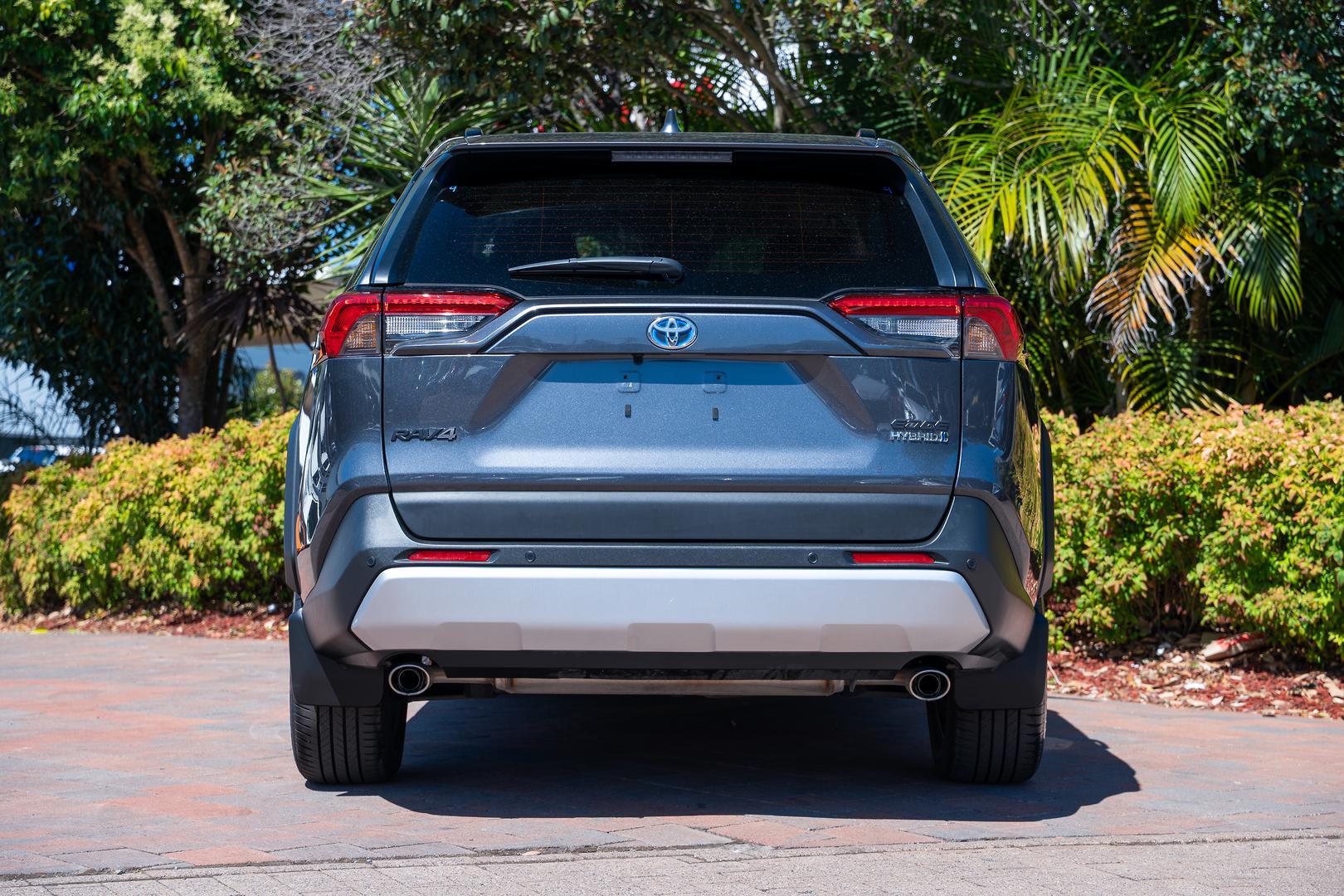 2024 Toyota RAV4 Edge AWD in Silver