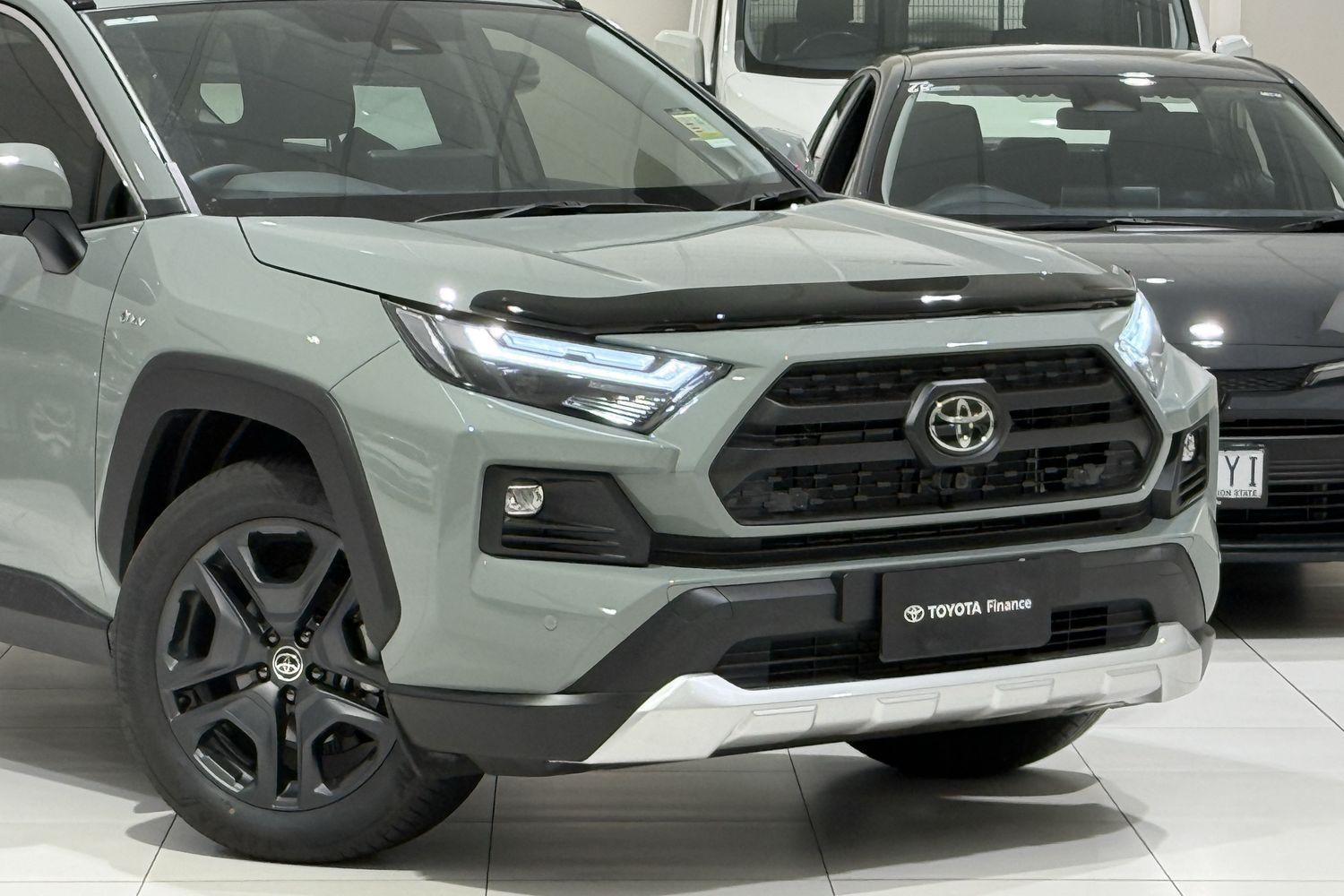 2024 Toyota RAV4 Edge AWD in Green