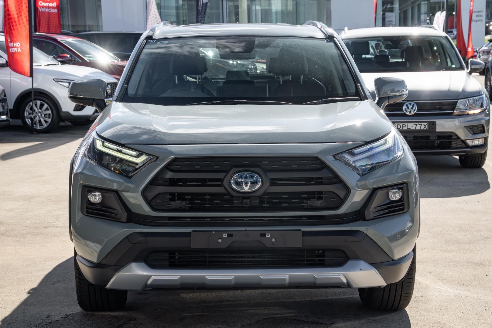 2024 Toyota RAV4 Edge AWD in Green