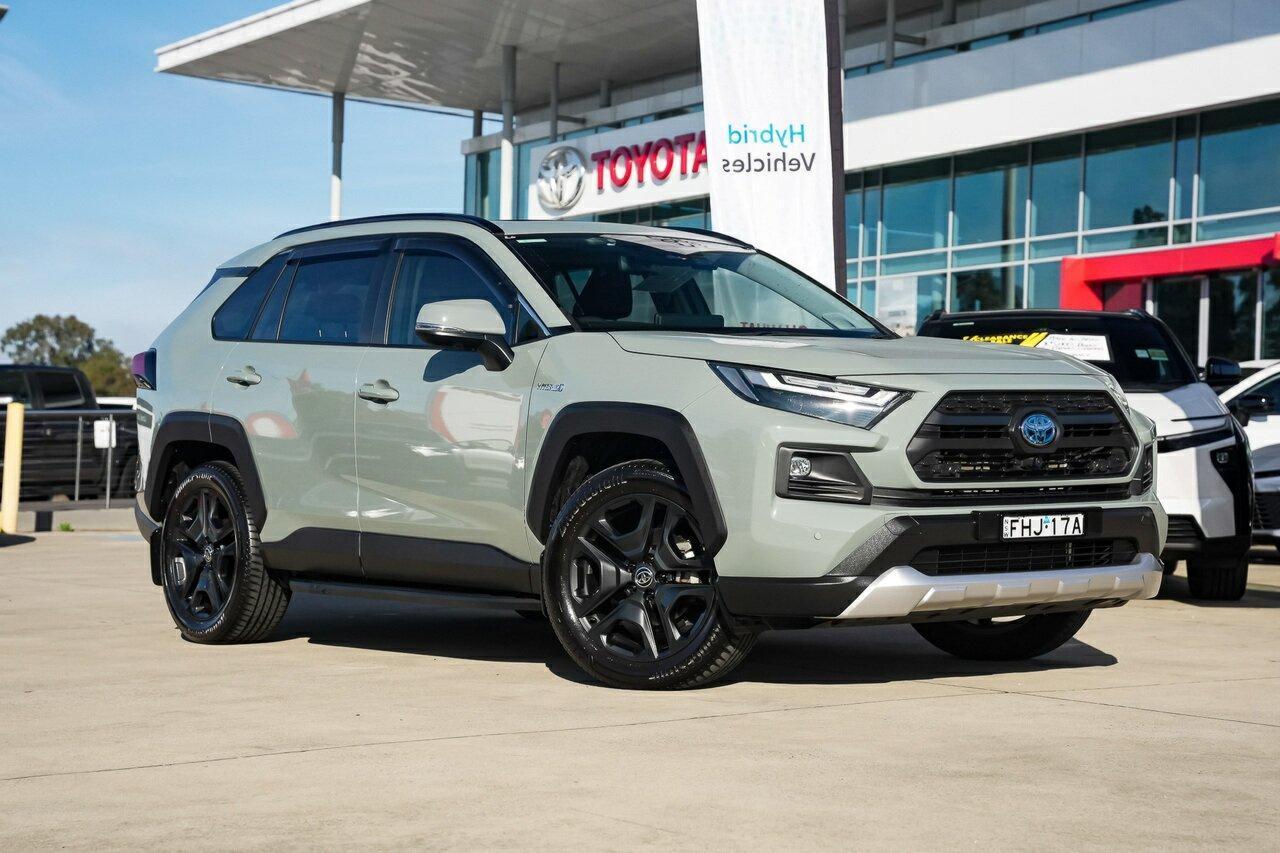 2024 Toyota RAV4 Edge AWD in Green